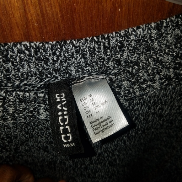 Sweater - Picture 3 of 3